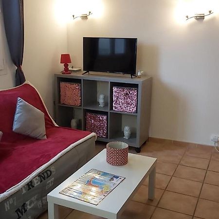 L'Appartement De L'Eglise Сент-Марі-де-ла-Мер Екстер'єр фото