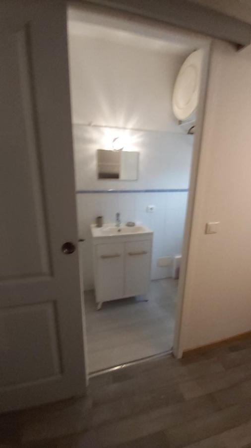 L'Appartement De L'Eglise Сент-Марі-де-ла-Мер Екстер'єр фото